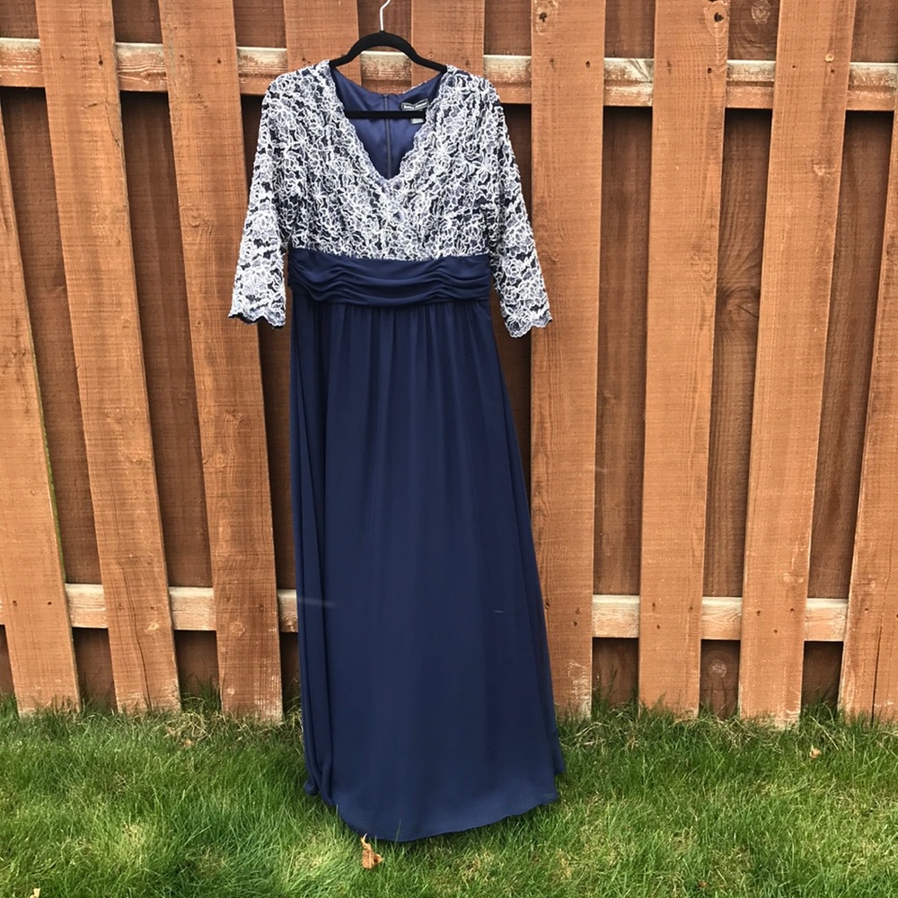 Jessica Howard Navy and White Lace Wedding Dress